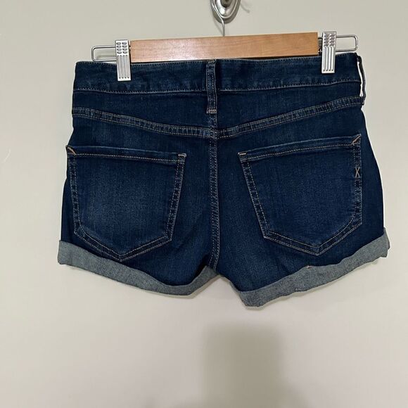 Express Shortie Relaxed Low Rise Shorts - Picture 6 of 8